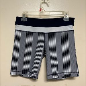 LULULEMON ATHLETIC/YOGA STRIPED BLUE SHORTS